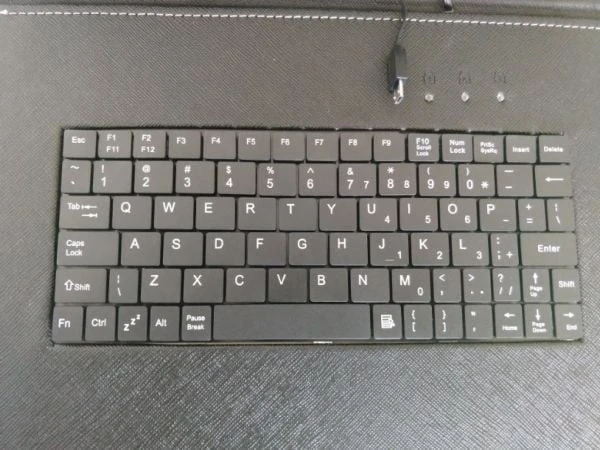 Gembird (TA-PCK10-BLACK) crna preklopna futrola sa tastaturom za tablet 10"